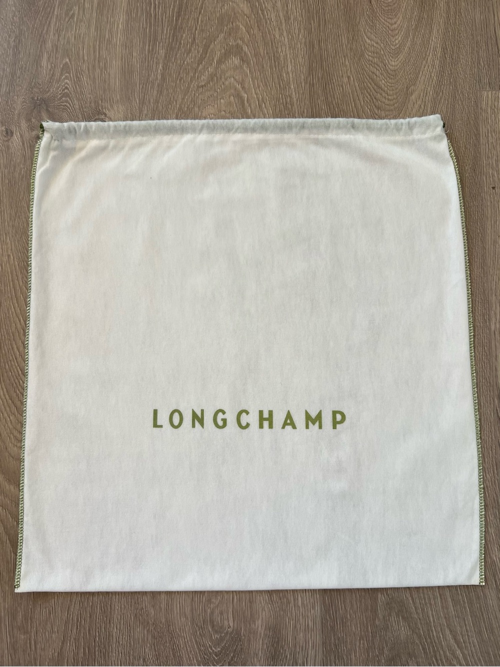 Longchamp dust bag (C748)